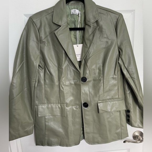 pink diamond Jackets & Blazers - Pink diamond green blazer -pleather NWT